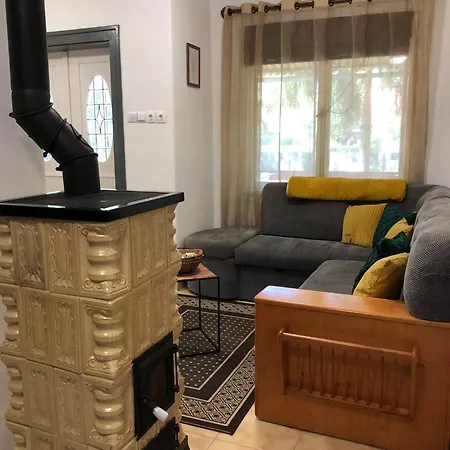 בית נופש Mokus Vendeghaz *