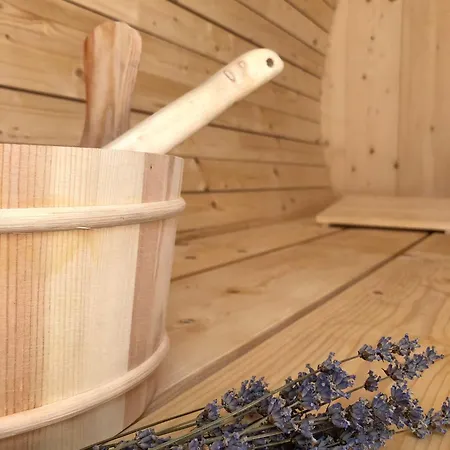 Mokus Vendeghaz Doboz