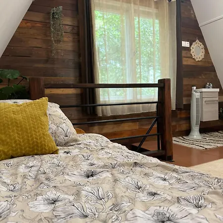 Mokus Vendeghaz Doboz